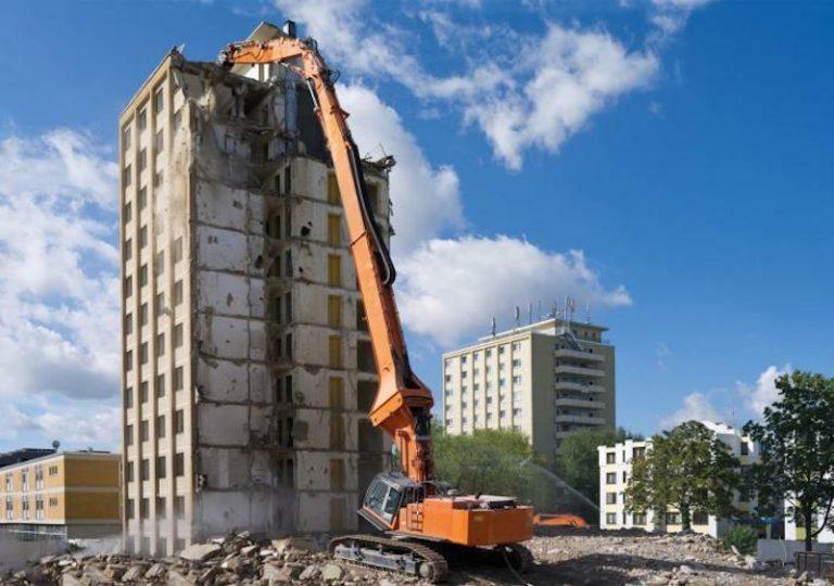 Демонтаж зданий: экспертный подход